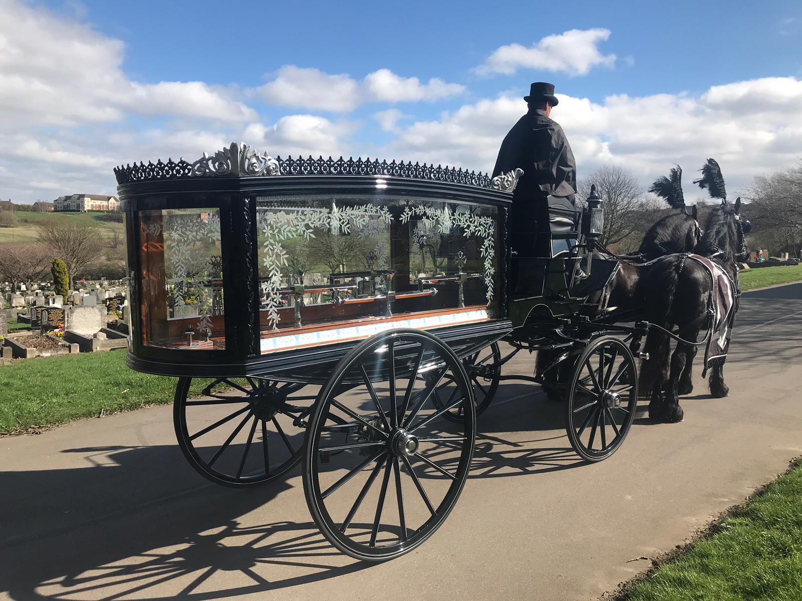 What to Expect from Horse and Carriage Funeral Hire